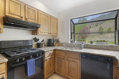 Very private small subdivision- homes aren't available for sale - photo 7