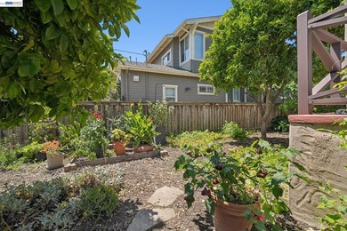 Two Craftsman homes, one oversized lot, and a rare opportunity - photo 4