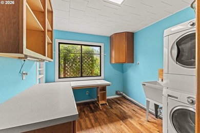 Welcome to this charming 2 bedroom, 1 bath coastal cottage - photo 22