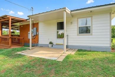 Tucked away on 47.15 beautiful acres, this pristine 3-bedroom - photo 25