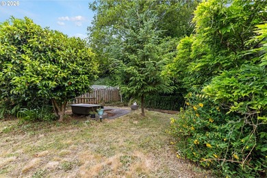 Welcome to this charming 2 bedroom, 1 bath coastal cottage - photo 26
