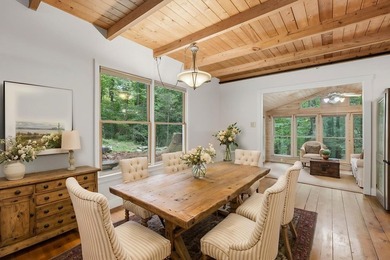 Welcome to your mountain retreat in the highly sought-after - photo 8