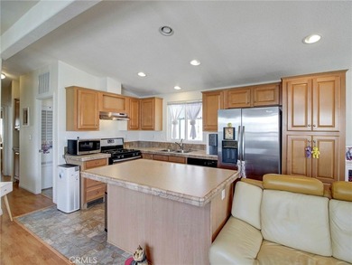 This Beautiful 2013 Doublewide Manufactured Home with Lots of - photo 13