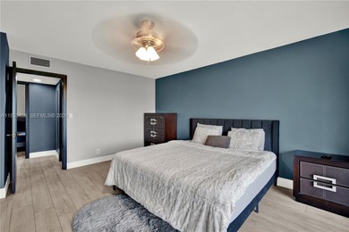 Only a 10 minutes ride to Downtown Hollywood restaurants