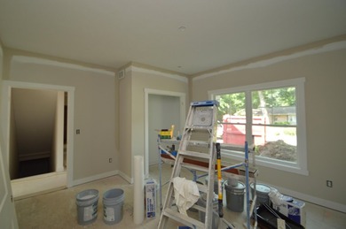BEAUTIFUL NEW CONSTRUCTION in desirable Edwardsburg! Time still - photo 8