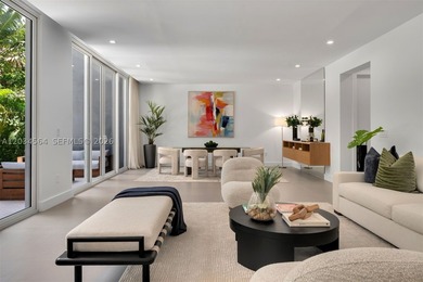 Discover this striking contemporary residence, perfectly - photo 3