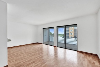 Ideally situated in the heart of North Palm Beach, this bright - photo 7