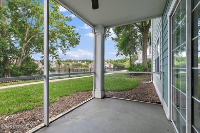 Welcome to Montreux Living! This beautifully upgraded 3-bedroom - photo 13