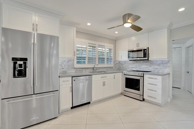 EAST WILTON MANORS 3BD 2BA WATERFRONT POOL HOME! Designed for - photo 14