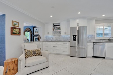 EAST WILTON MANORS 3BD 2BA WATERFRONT POOL HOME! Designed for - photo 18