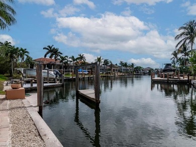 Very Unique Marco Island waterfront Home features a 50'x26' - photo 24