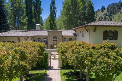 Exceptional Lane Ranch home featuring a 3BR/3BA main residence - photo 1