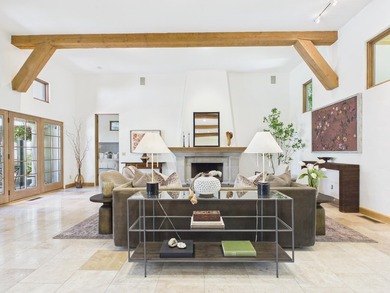 Exceptional Lane Ranch home featuring a 3BR/3BA main residence - photo 9