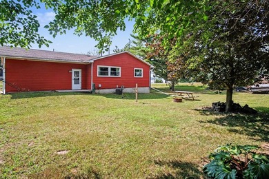 Welcome home to this beautiful 5-bedroom, 2-full bath home with - photo 5