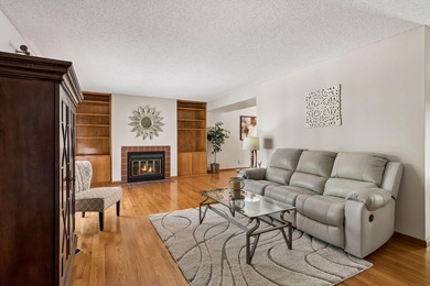 Charming, well-maintained, and truly unique contemporary 3-level - photo 11