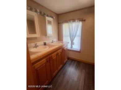 Charming country property with investment potential! This - photo 12