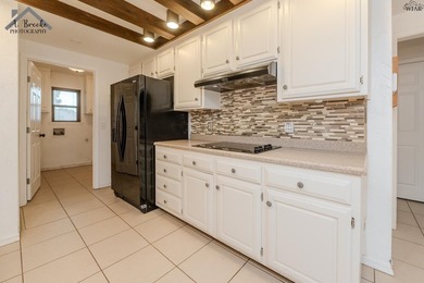 Spacious 3-bedroom, 2-bath home offering over 2,300 sq ft in a - photo 12
