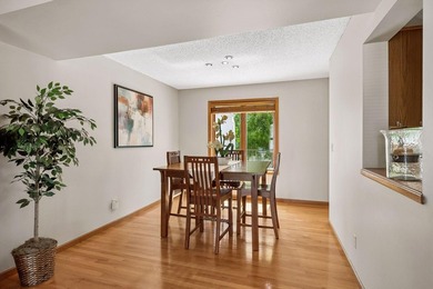 Charming, well-maintained, and truly unique contemporary 3-level - photo 14