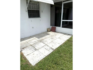 Well maintained end condo in section 2 w/lower monthly condo - photo 20