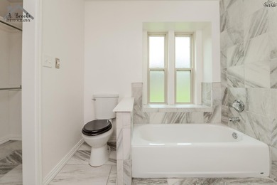 Spacious 3-bedroom, 2-bath home offering over 2,300 sq ft in a - photo 22