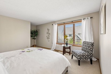 Charming, well-maintained, and truly unique contemporary 3-level - photo 28