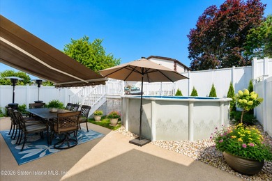 Welcome to this spacious and beautifully maintained two-family - photo 33