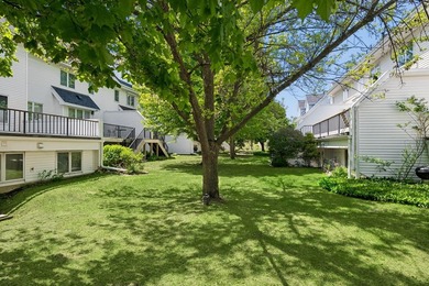 Charming, well-maintained, and truly unique contemporary 3-level - photo 40