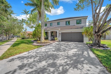 Meticulously maintained and extensively updated 4BR/2.5BA - photo 2