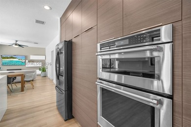 Meticulously maintained and extensively updated 4BR/2.5BA - photo 9