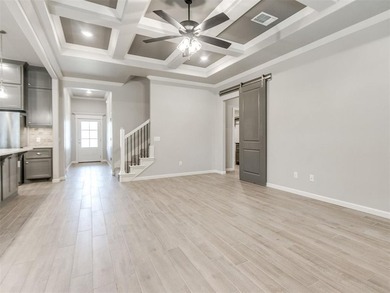Welcome to Cedar Lane, where luxury, comfort, and thoughtful - photo 7