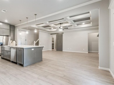 Welcome to Cedar Lane, where luxury, comfort, and thoughtful - photo 8