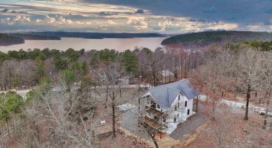Lake Home For Sale in Murfreesboro, Arkansas
