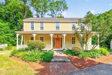 Beautifully renovated antique farmhouse offering the perfect - photo 1