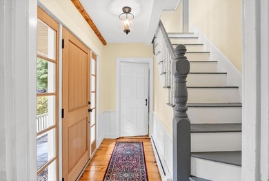 Beautifully renovated antique farmhouse offering the perfect - photo 5
