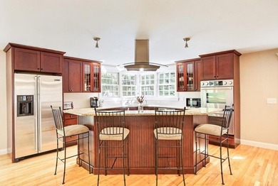 Beautifully renovated antique farmhouse offering the perfect - photo 7