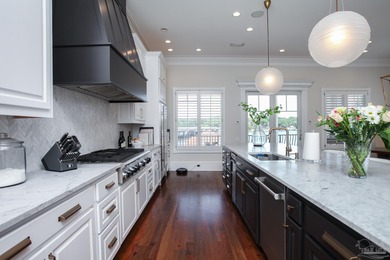 The Iconic Pensacola Waterfront home everyone has waited for! - photo 15