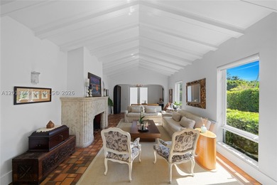 A CAPTIVATING BLEND OF MED-DECO CHARM & CONTEMPORARY COMFORT IN - photo 19