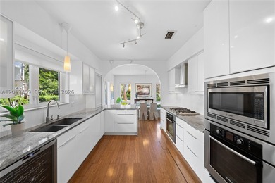 A CAPTIVATING BLEND OF MED-DECO CHARM & CONTEMPORARY COMFORT IN - photo 24