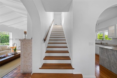 A CAPTIVATING BLEND OF MED-DECO CHARM & CONTEMPORARY COMFORT IN - photo 27
