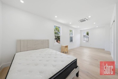 Luxury Victorian Renovated Home in the Heart of Prospect Park - photo 27