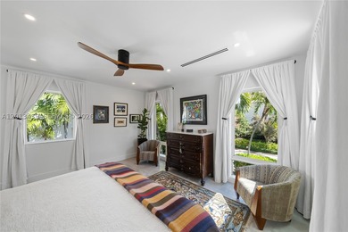 A CAPTIVATING BLEND OF MED-DECO CHARM & CONTEMPORARY COMFORT IN - photo 29