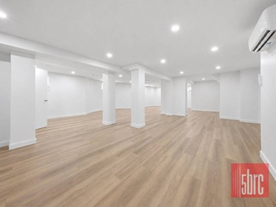 Luxury Victorian Renovated Home in the Heart of Prospect Park - photo 31