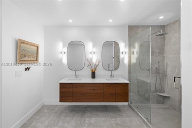 A CAPTIVATING BLEND OF MED-DECO CHARM & CONTEMPORARY COMFORT IN - photo 32