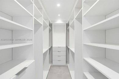 A CAPTIVATING BLEND OF MED-DECO CHARM & CONTEMPORARY COMFORT IN - photo 33