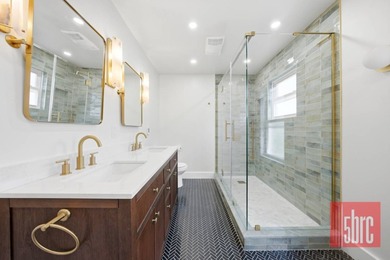 Luxury Victorian Renovated Home in the Heart of Prospect Park - photo 40