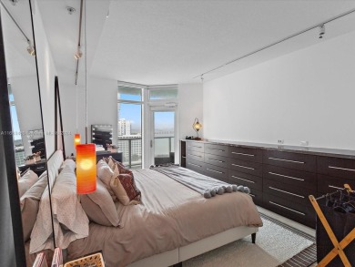 Just reduced! Quantum on the Bay is in an excellent Edgewater