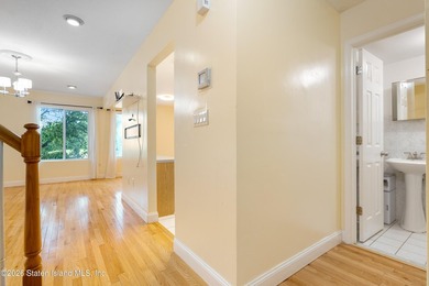 Absolute Move-In condition. Brand new roof. House was freshly - photo 13
