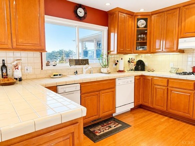 This exceptional coastal estate offers an extraordinary - photo 8