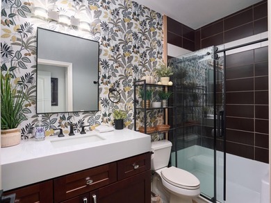 IMMEDIATE PREMIER GOLF AVAILABLE! One of the most unique homes - photo 20