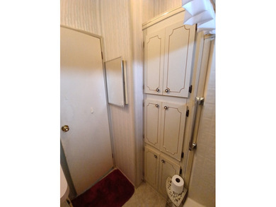 Charming 1 bed 1 bath 608 sq.ft. retreat. Located at the KOA in - photo 25